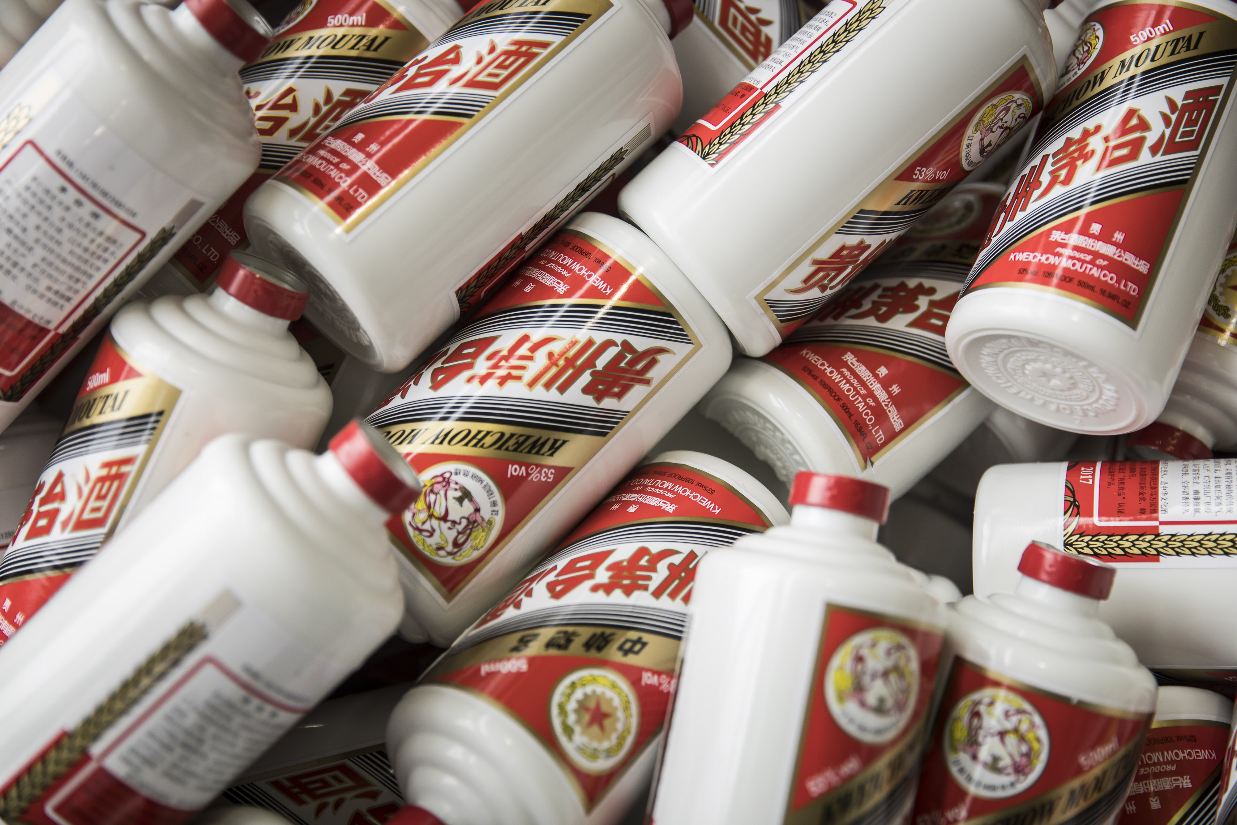 Moutai Shares Jump After First Price Increase for Chinese Spirit 
