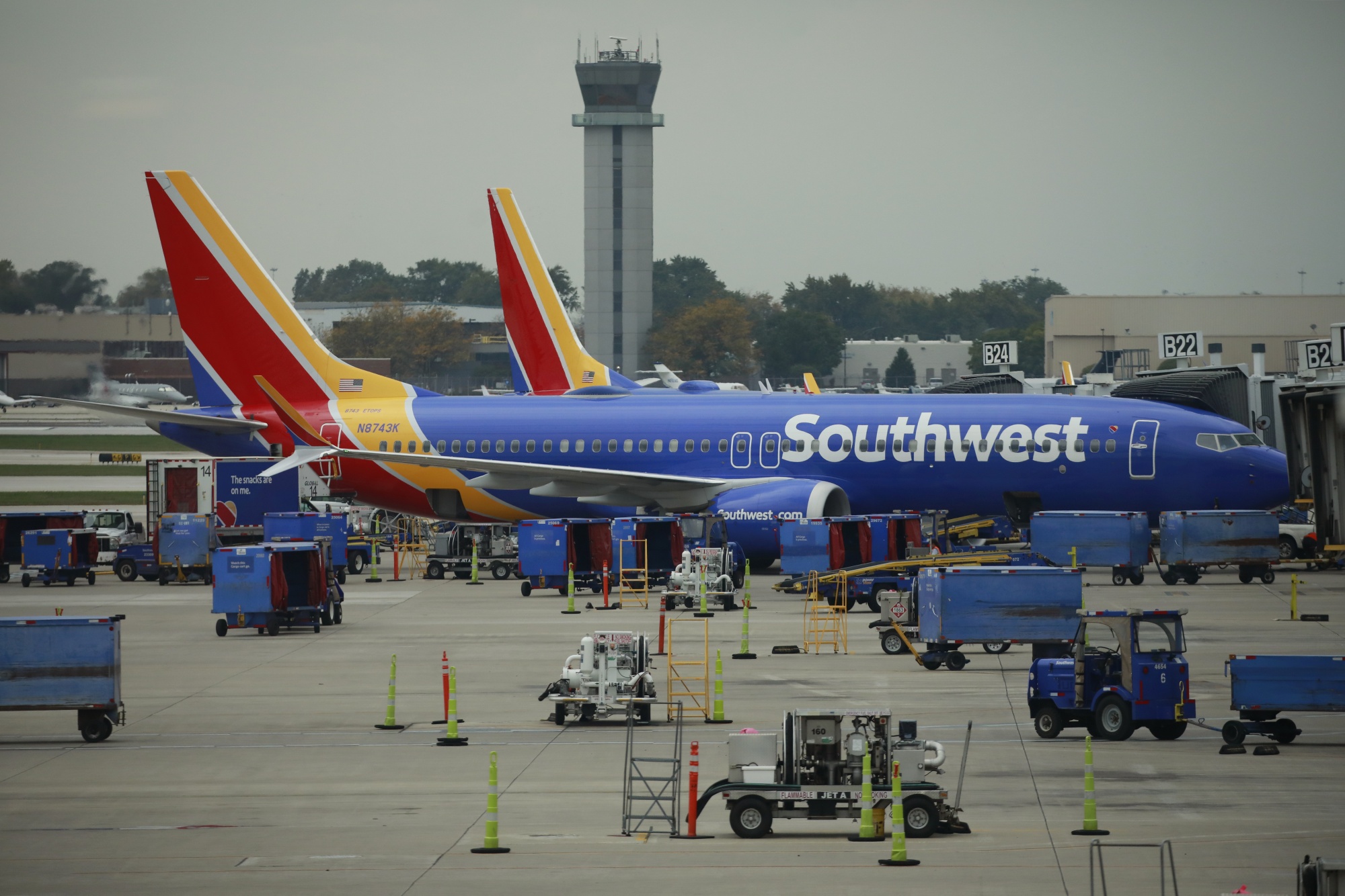 Southwest Airlines to Slow 2025 Growth as Travel Demand Eases Bloomberg