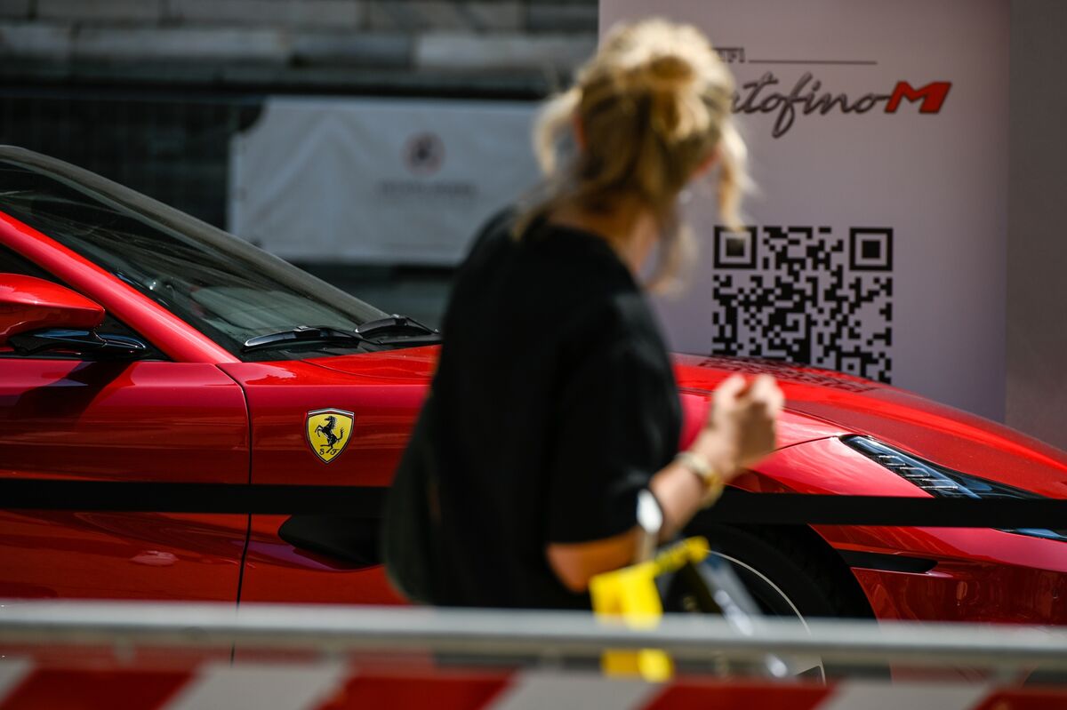 Luxury carmaker Ferrari suspends production of vehicles for