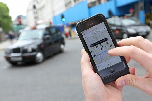 London Taxis Plan 10,000 Car Protest in June Over Uber App