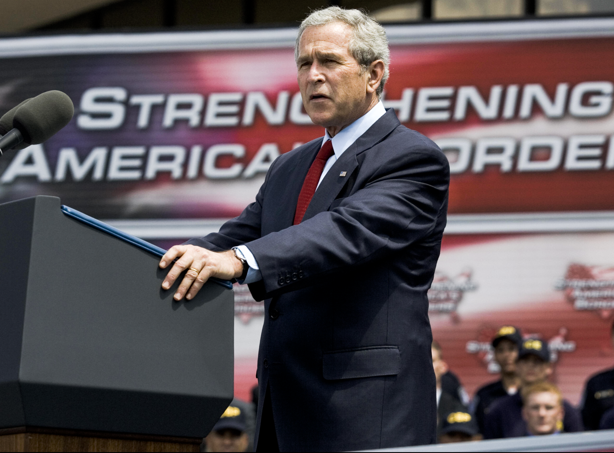 On Immigration, That Village-Idiot, George W. Bush, Is a Portrait of Failure -1x-1