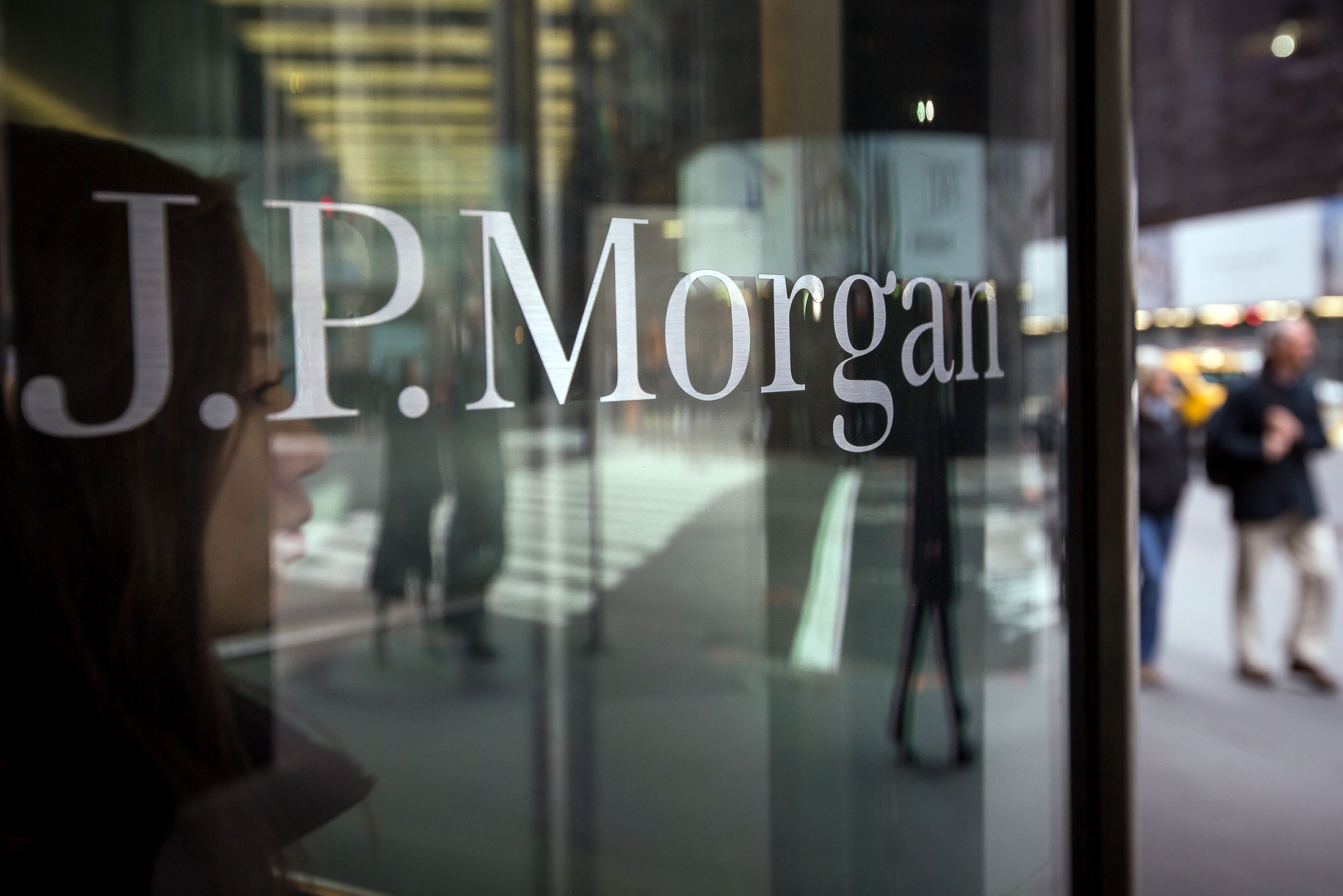 JPMorgan Sued Over Cash Advance Fees for Cryptocurrency ...