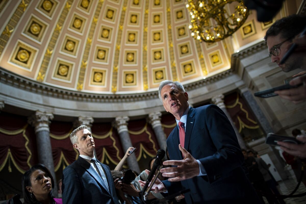 “Negotiations Between Biden Administration and House Republicans Over U.S. Debt Ceiling”