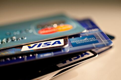 U.S. Amasses Big Data on 10 Million Consumers as Bankers Protest