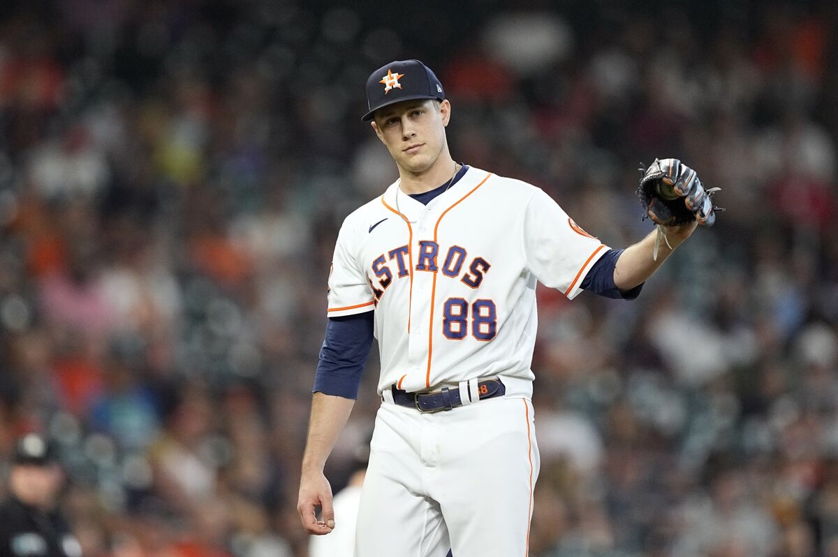 astros-phil-maton-out-for-playoffs-after-punching-locker-bloomberg
