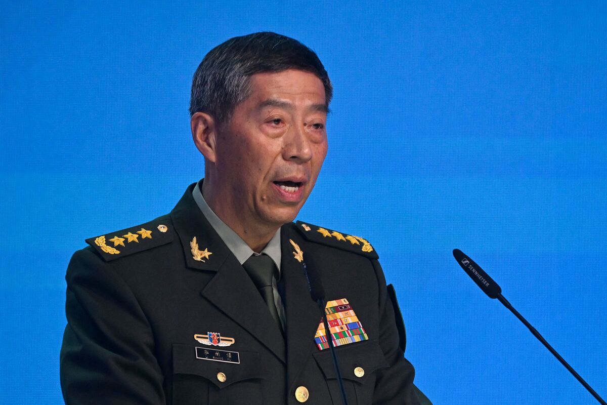 China Defense Minister Excludes US in Vow to Widen Military Ties ...