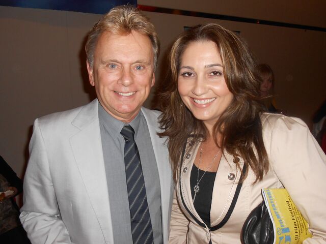 Pat Sajak and his second wife Lesly Brown Sajak; married for 28 years ...