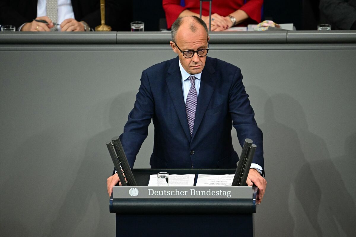 Merz Calls for European Stock Exchange to Compete With US, Asia