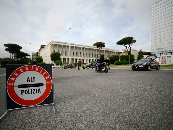 Italian Businesses Set to Reopen, With Travel Ban Lifted June 3