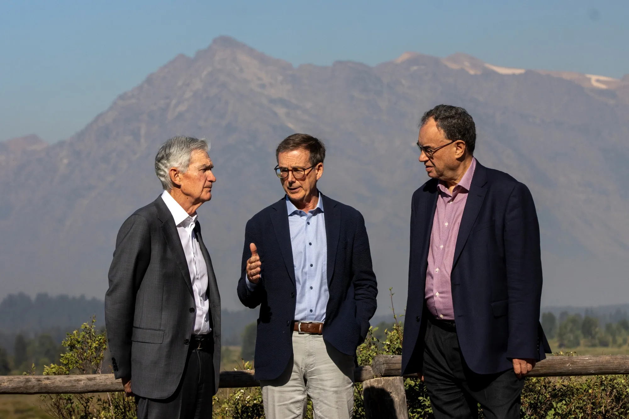 Jerome Powell, chair&nbsp;of the Federal Reserve, from left, Tiff Macklem, governor of the Bank of Canada, and Andrew Bailey, governor of the Bank of England,&nbsp;during the Kansas City Federal Reserve's Jackson Hole Economic Policy Symposium.