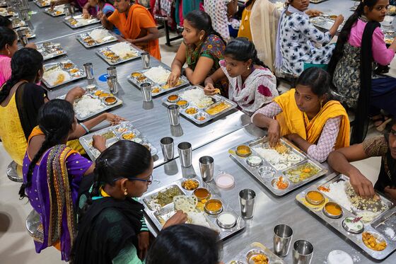 Big Mac Index Inspires India to Track Cost of Plate Meals