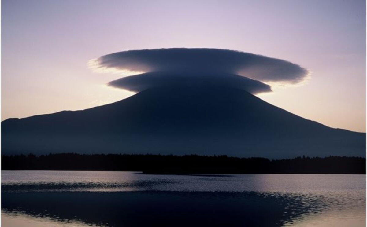 Gorgeous, Surreal Photos of Mount Fuji Show Why It Deserves 