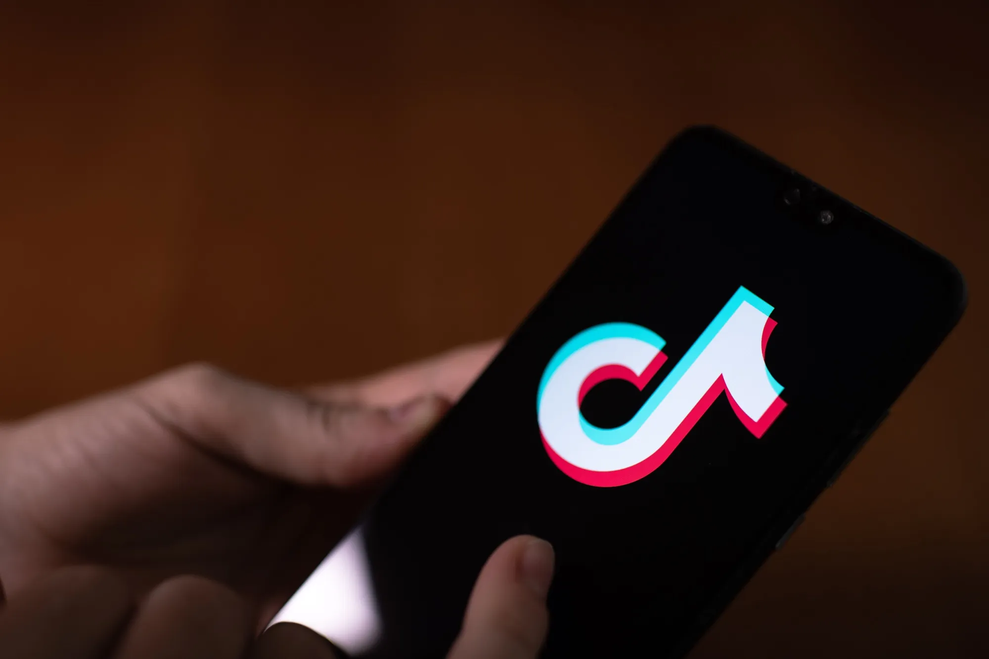 Trump Widens China Tech Attack, Banning Tencent's WeChat, TikTok