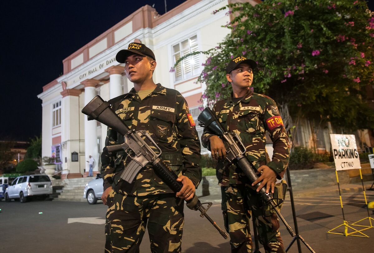 Philippines Arrests Four More Suspects In Davao City Bombing - Bloomberg