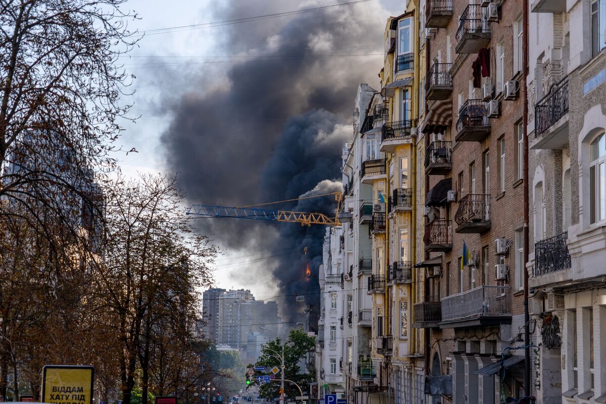 Ukraine Civilian Casualties Surge as Russia Intensifies Strikes