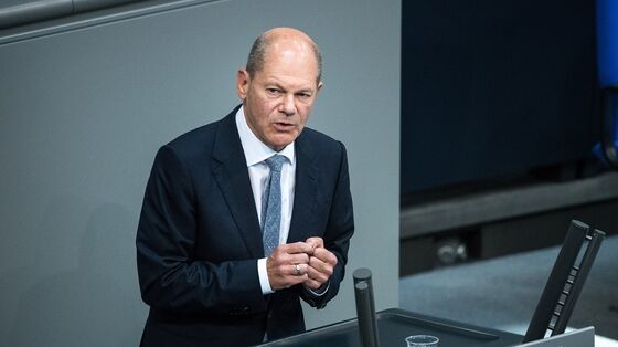 German Front-Runner Stands Firm as Merkel Heir Struggles