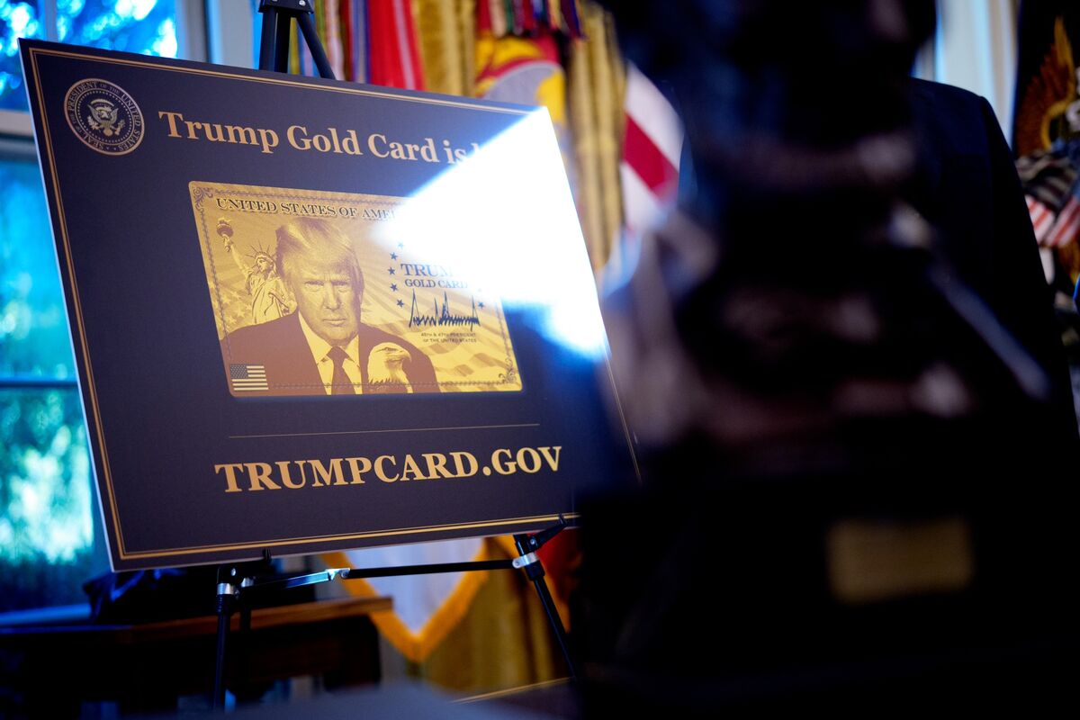 Thị thực H-1B trị giá 100,000 USD của Trump thu hút sự xem xét pháp lý từ California