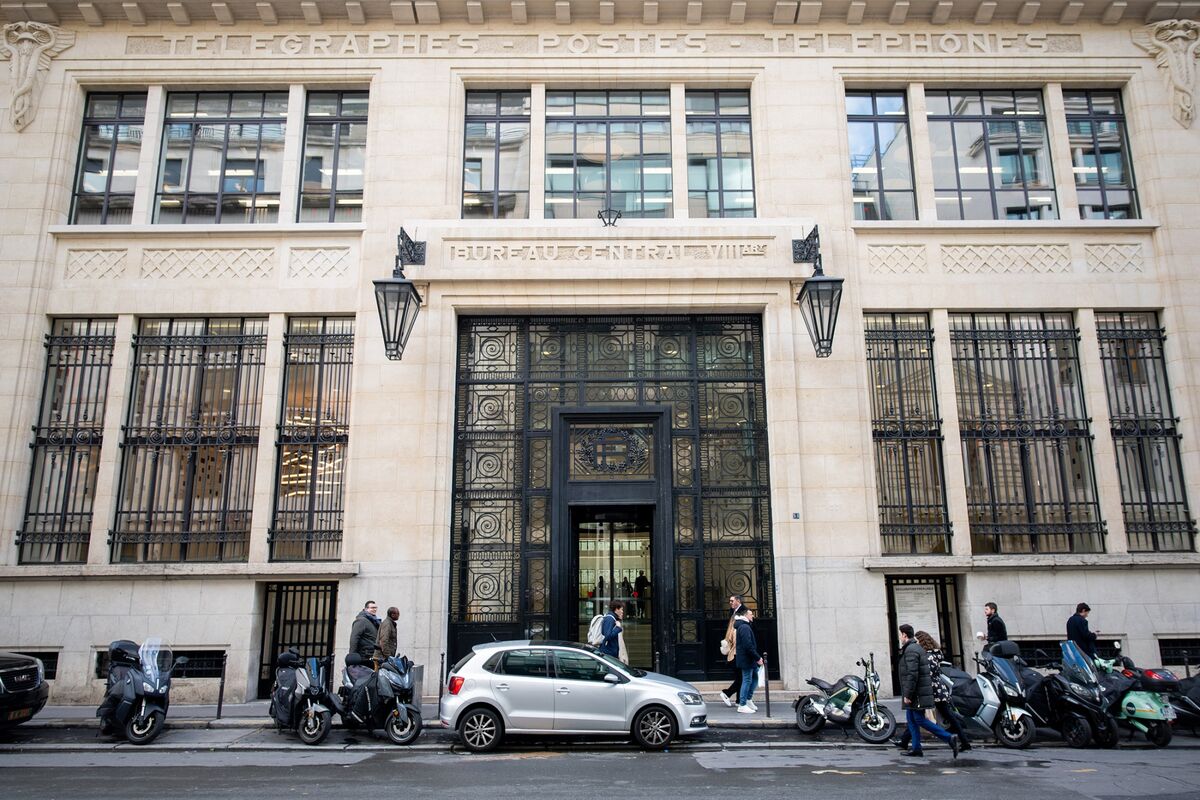 France Detains Two More Suspects After Foiled BofA Paris Bombing