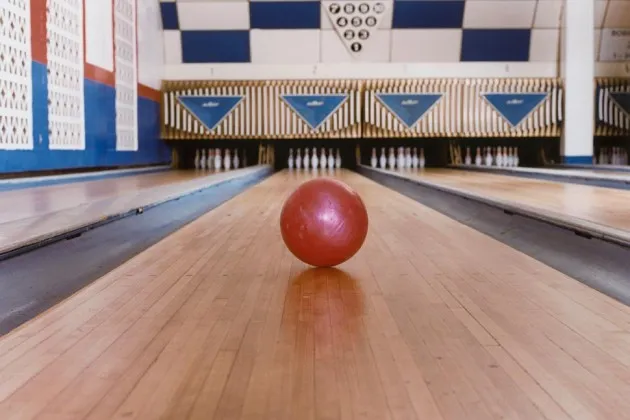 America's Vanishing Bowling Alleys
