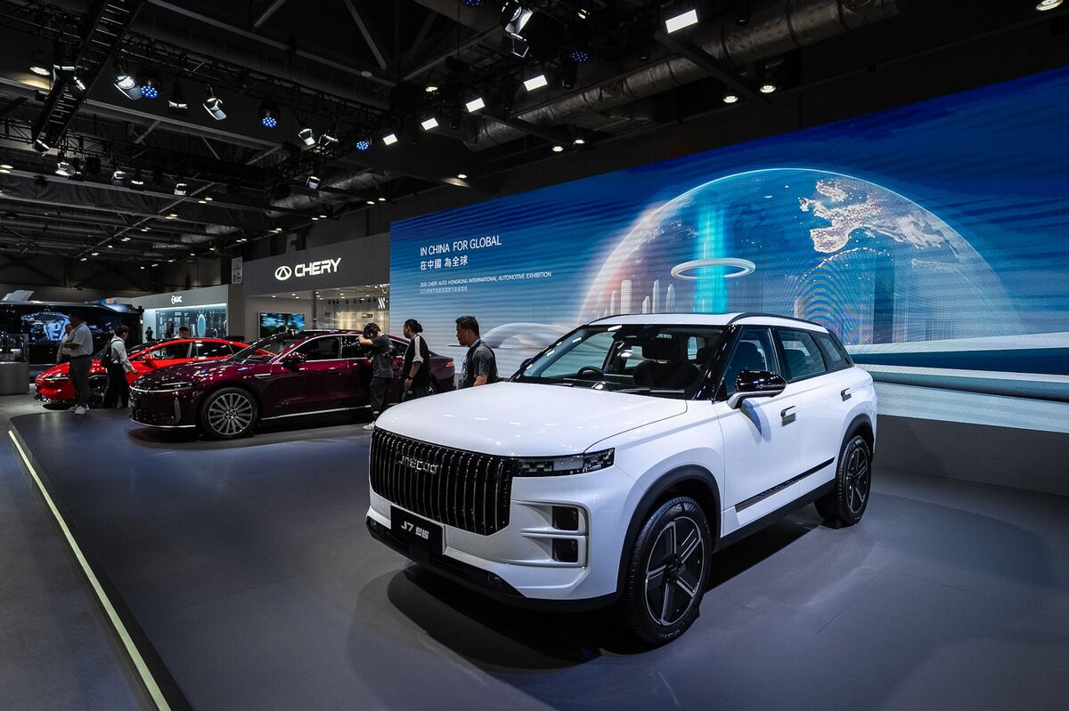 Chery Is Said to Near Hong Kong Listing as Billion-Dollar IPOs Return to City