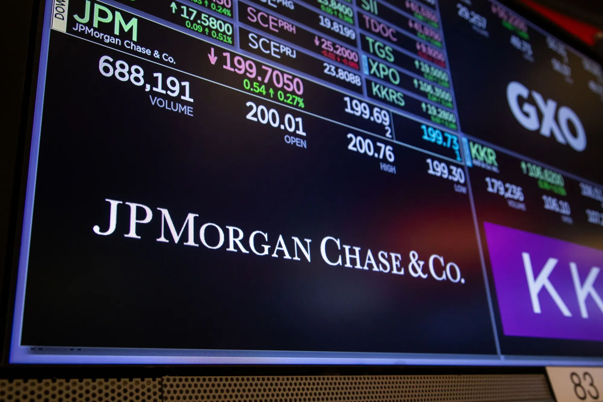 Trading At The NYSE As S&P 500 Hits 5,500 After Encouraging Economic Data