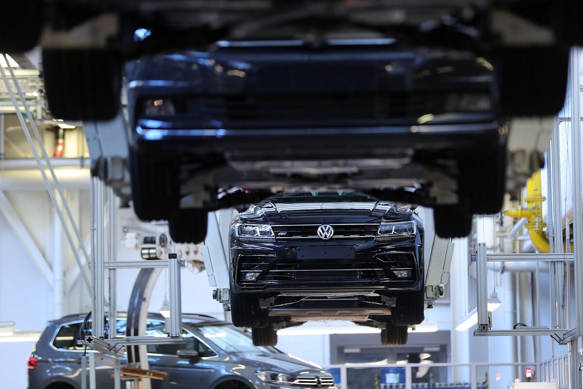 VW Says the Next Generation of Combustion Cars Will Be Its Last Bloomberg