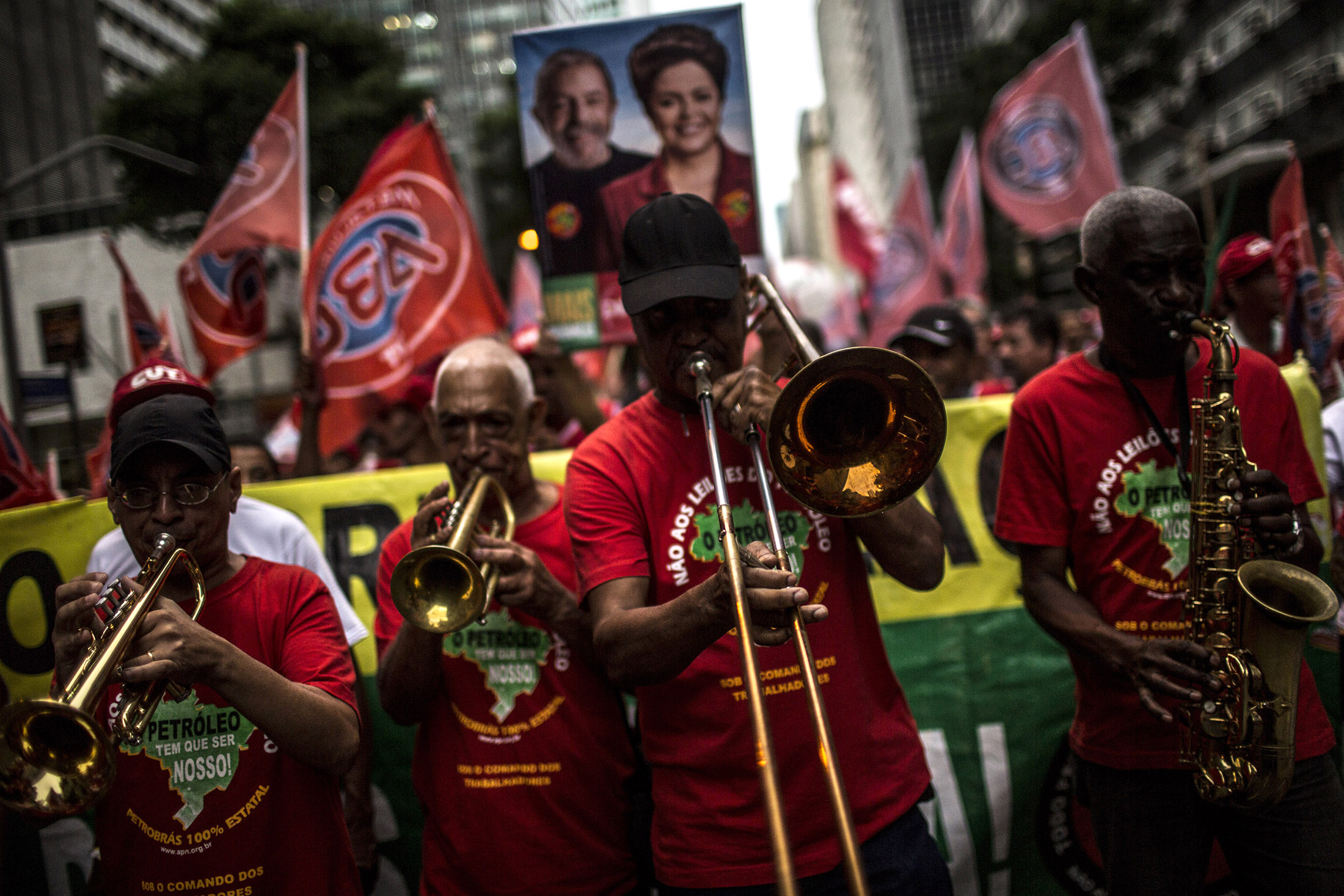 A band plays during a protest against impeachment proceedings for Brazilian President Dilma Rousseff in Rio de Janeiro, Brazil, on Dec. 8, 2015.
