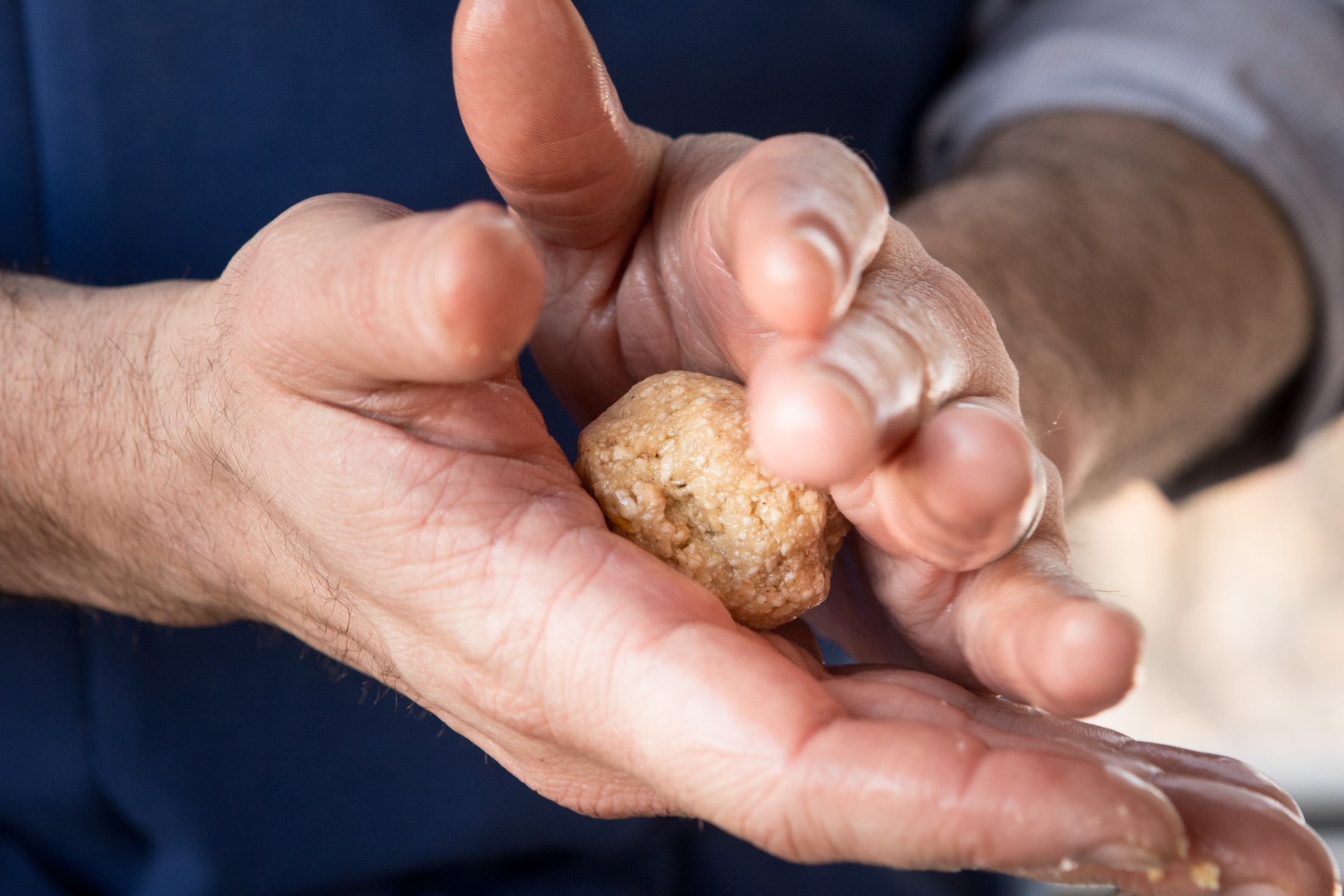 Michael Solomonov Matzo Ball Soup Recipe for Passover: Black Garlic,  Cinnamon - Bloomberg