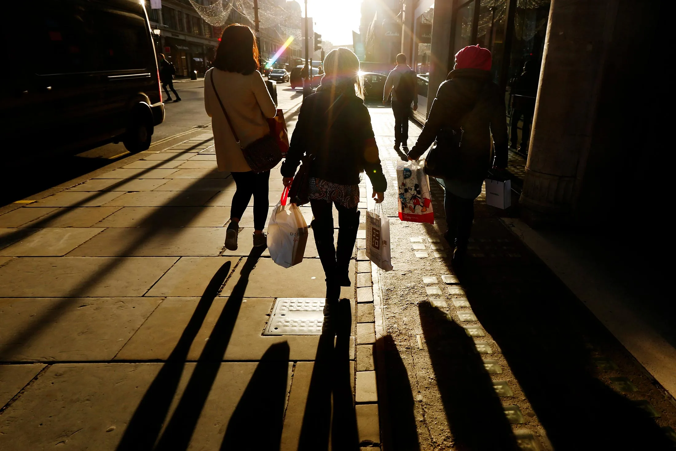 1483631277_UK-London-consumer-retail