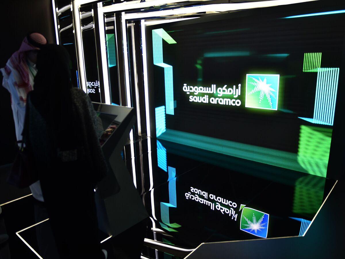 Aramco Loses Premium to Western Rivals After Share Slump