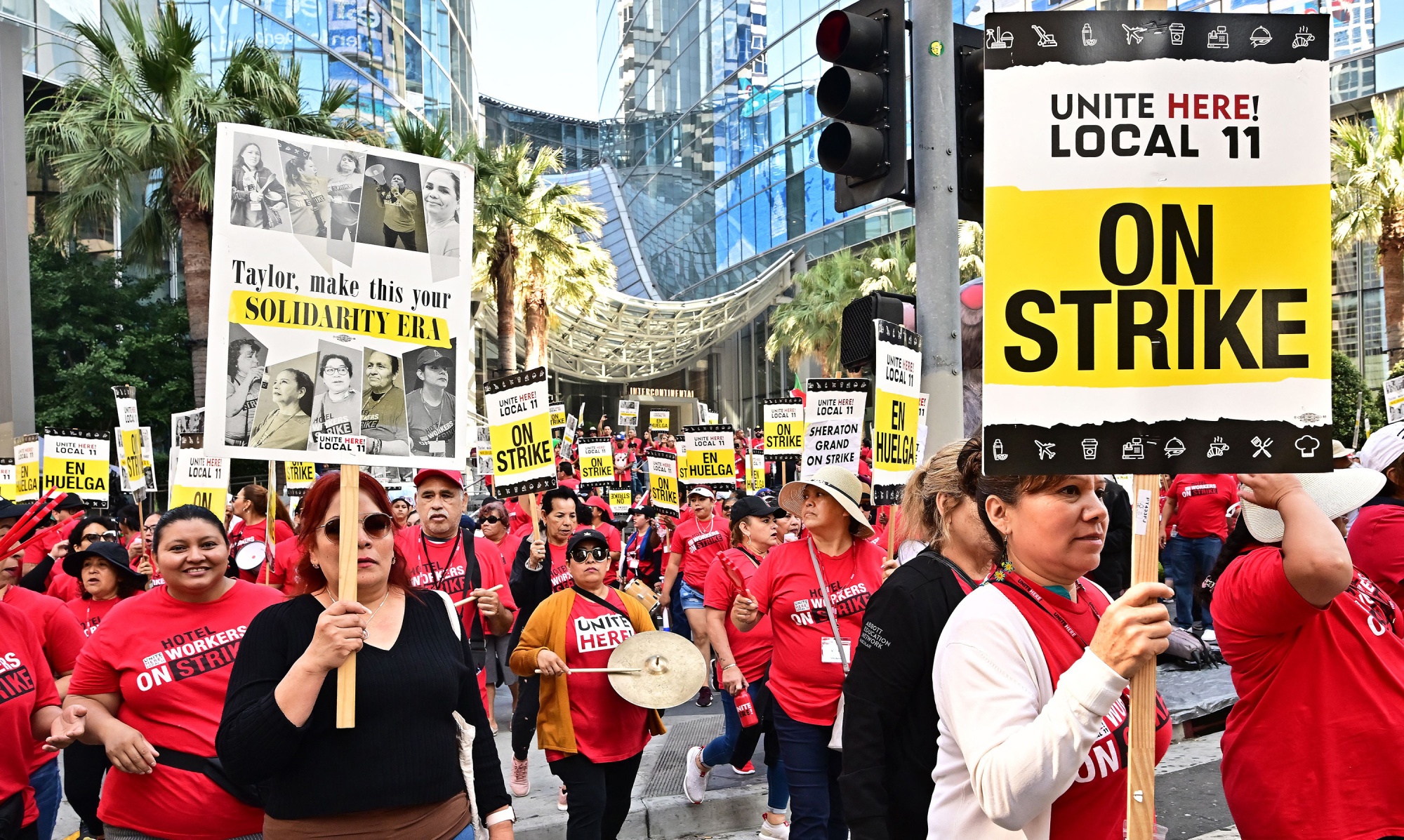 LA City Workers Join Wave of Strikes Disrupting Key Industry - Bloomberg