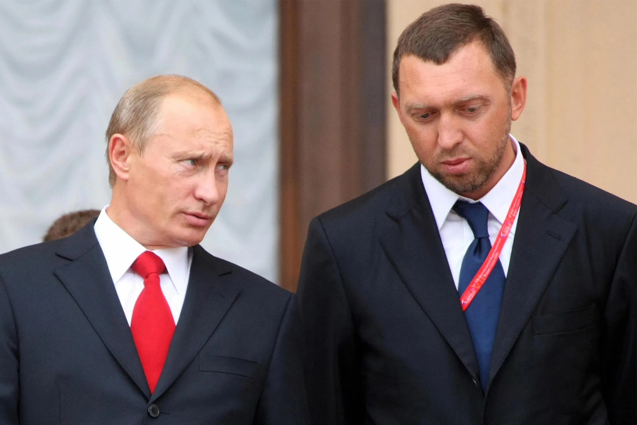 Vladimir Putin and&nbsp;Oleg Deripaska in 2008.