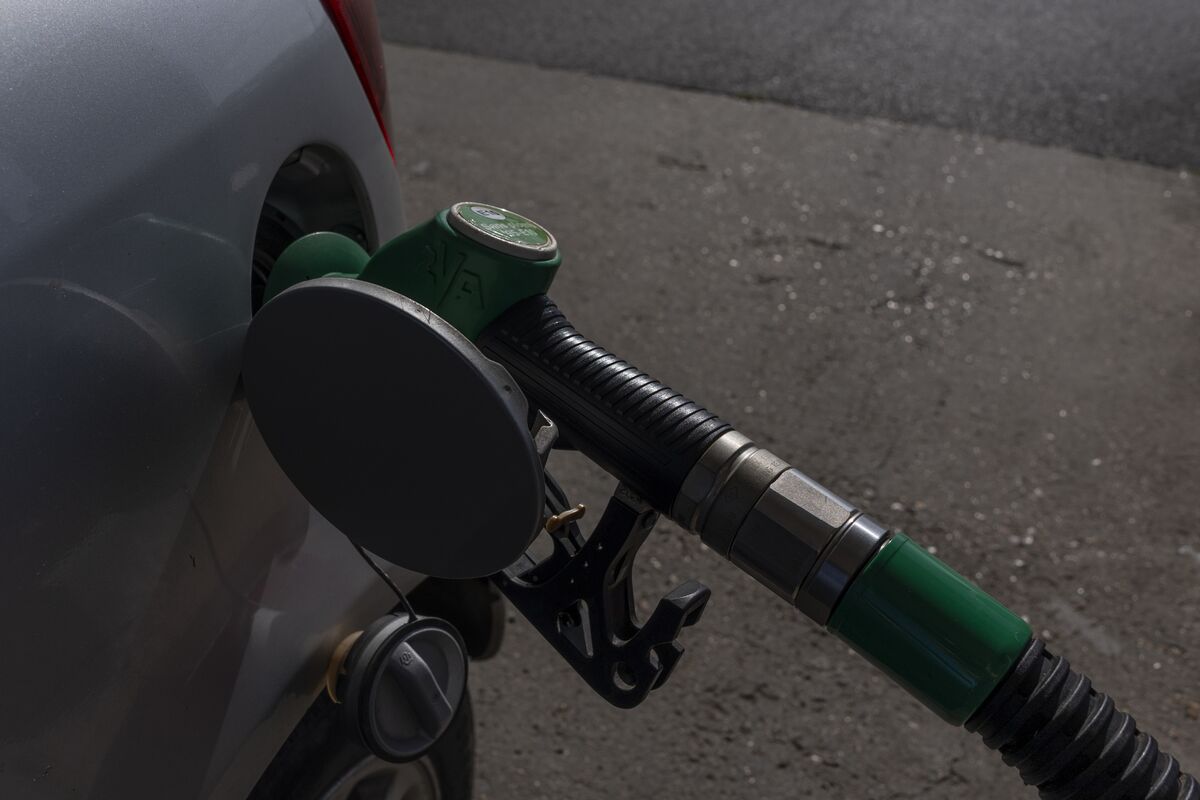 Oil Rises Amid Renewed Concerns About Iran Conflict