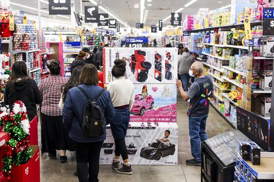 Shoppers’ Store Visits Rose 48% From 2020: Black Friday Update