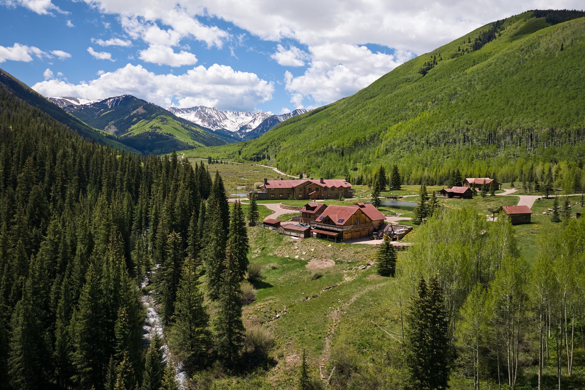 The Elk Mountain Lodge estate will be offered beginning July 7 at no reserve beyond the opening price. Source: Shawn O'Connor/Shawn O’Connor