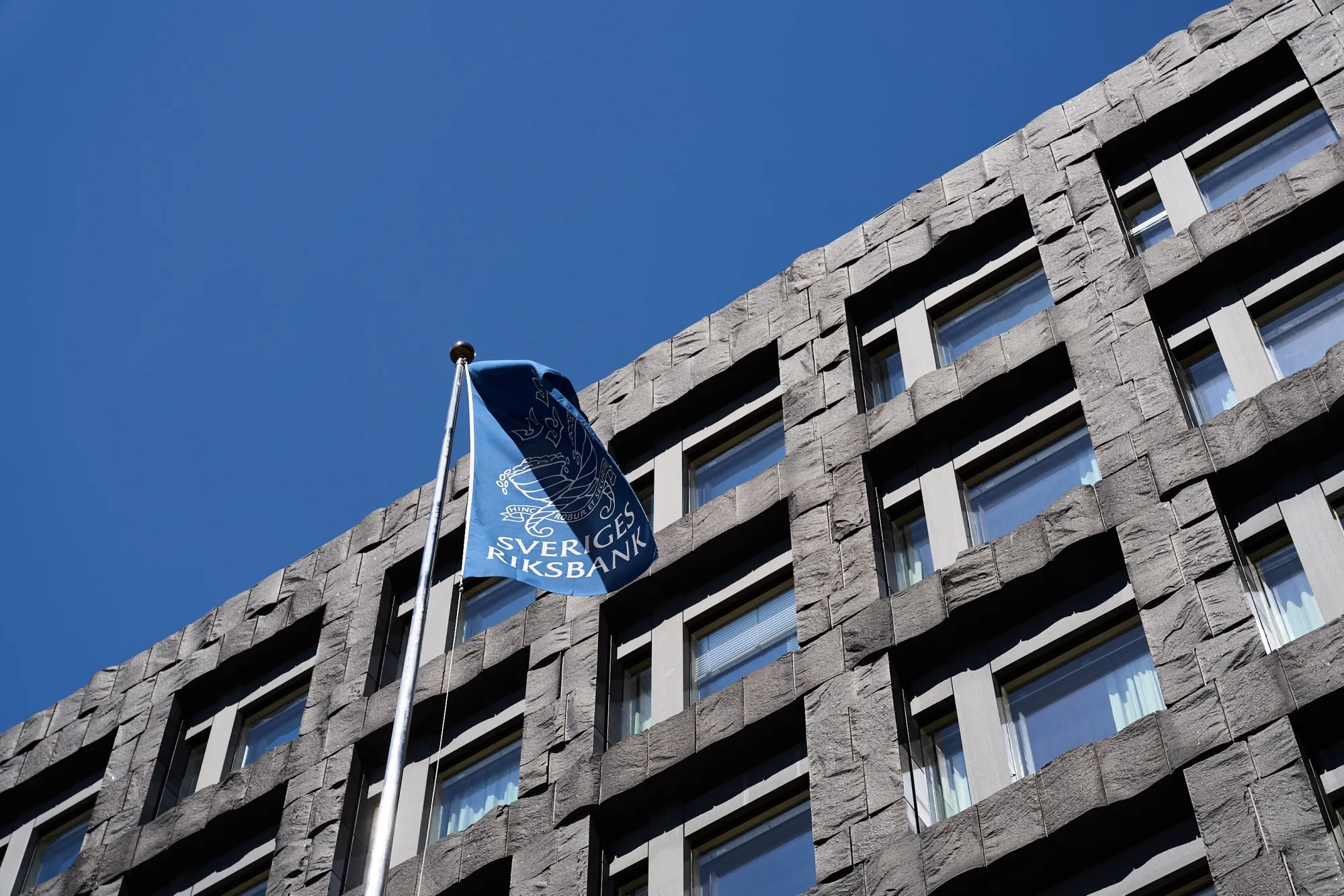 スウェーデン中銀、金利据え置き－来年まで変更なしとの見方維持