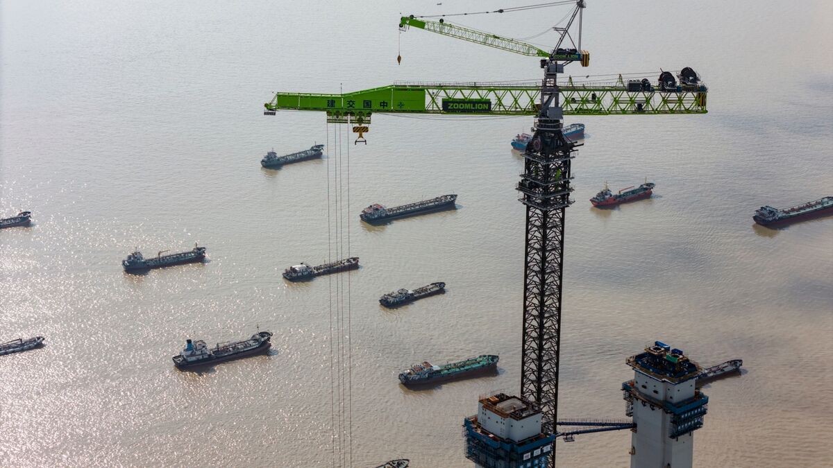 
                            China Revises Foreign Trade Law to Safeguard National Interests