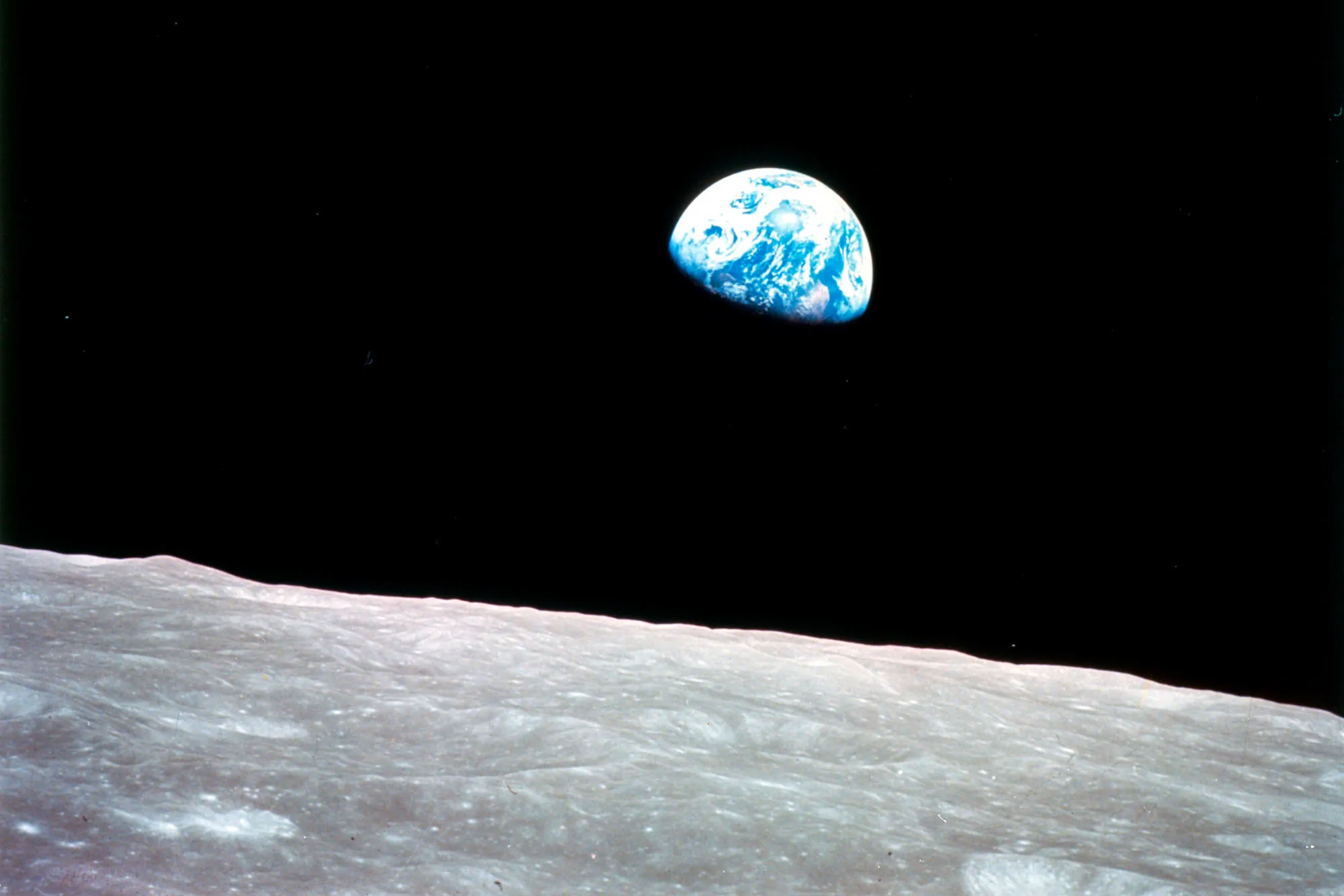1487971189_moon-earth