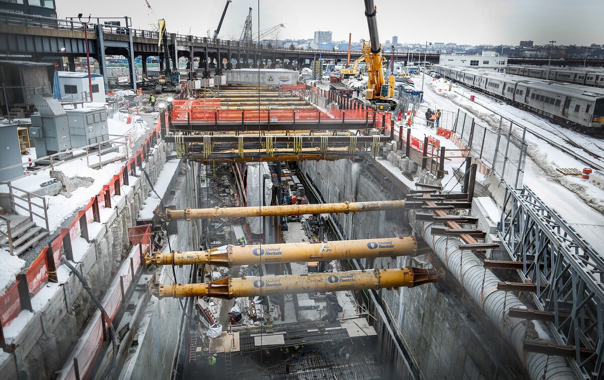 Trump Says Government Won’t Pay for NJ-NY Tunnel ‘Cost Overruns’