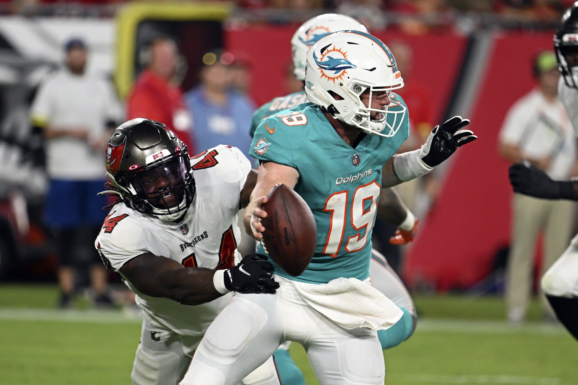 Miami's Jaylen Waddle clears concussion protocols, LB Jaelan Phillips ruled  out Sunday vs. Bills – KXAN Austin