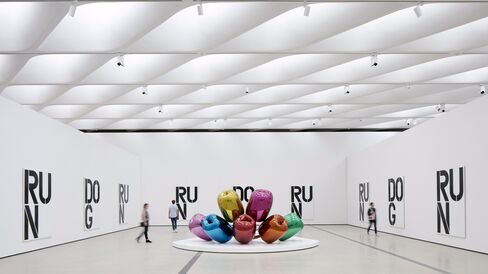 Jeff Koons piece at The Broad