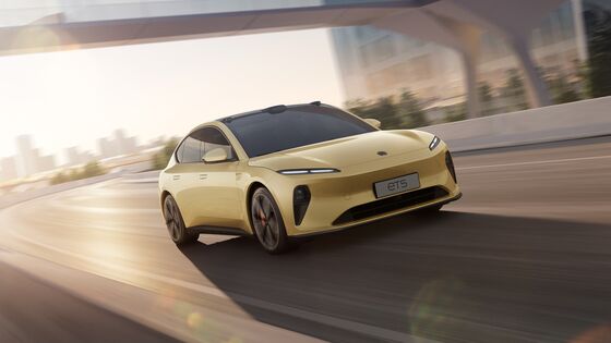 Nio Unveils Second Electric Sedan to Rival Tesla Model 3