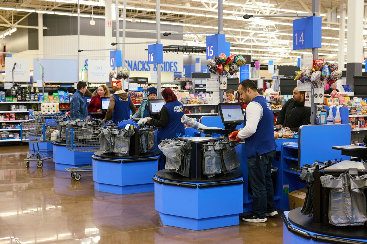 bloomberg.com - Jaewon Kang - Retail Earnings Show US Consumers Keep Spending for the Right Price