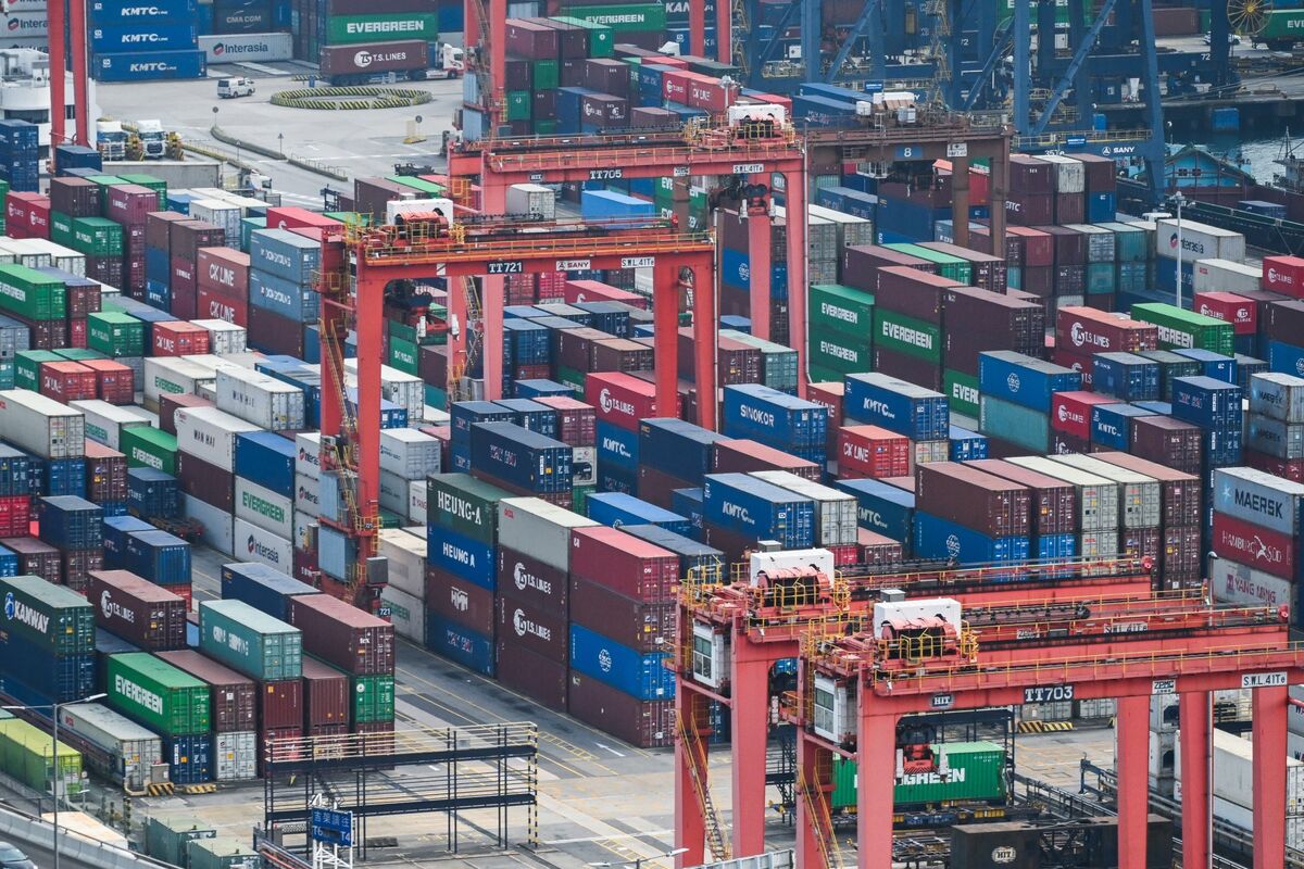 AI boom drives Hong Kong exports to record growth of 53.4% in June, the strongest since 1984