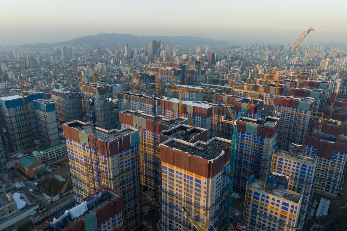 South Korea’s Dunchon Apartment Complex in Focus as Borrowing Costs