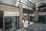 Luxury Malls Are the New Car Showrooms for Chinese EV Makers