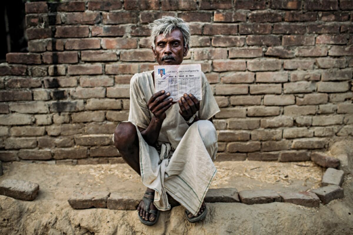 India's Poor Starve as Politicians Steal Their Food.