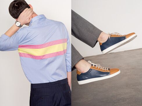 The stripe goes across the front, too.