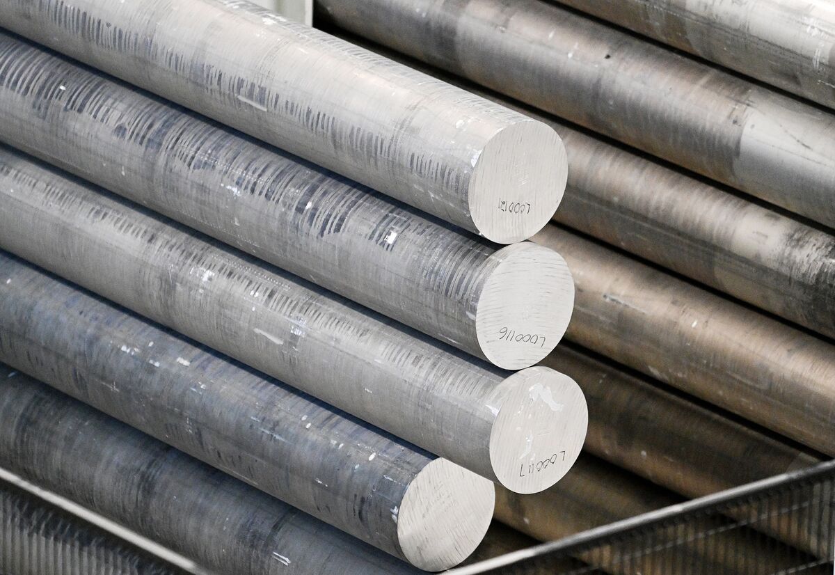 
                            Aluminum Nears Four-Week Low as Investors Await Delayed US Economic Data