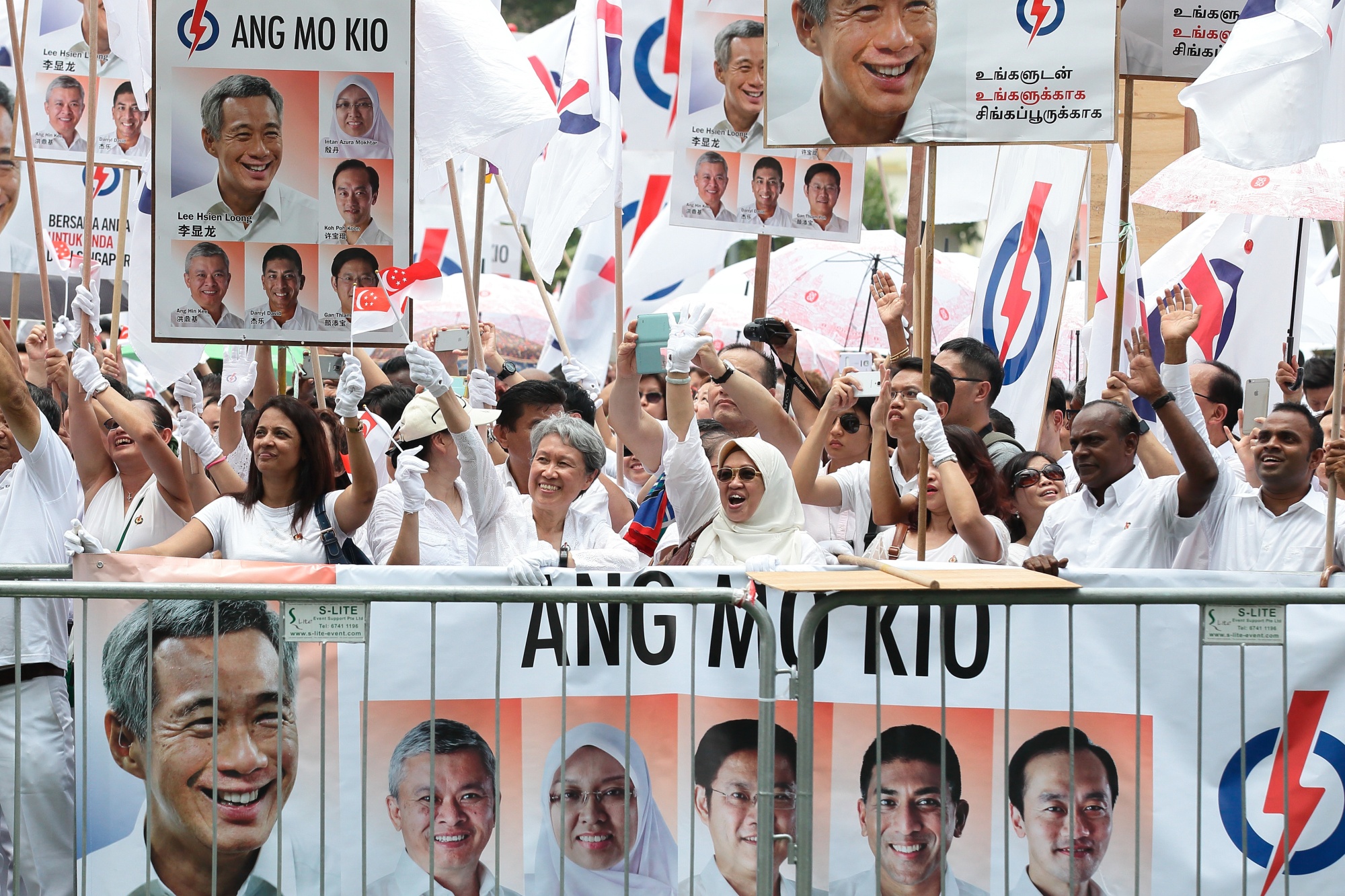 Singapore s political scandals will hurt but not too much bloomberg